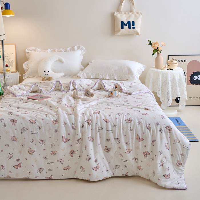 91家纺网 家纺一手货源 找家纺 维洋家纺 2025升级21%大豆新款A类牛奶丝针织夏被（四周踩棉）软糯凉感夏被空调被 喋喋飞舞