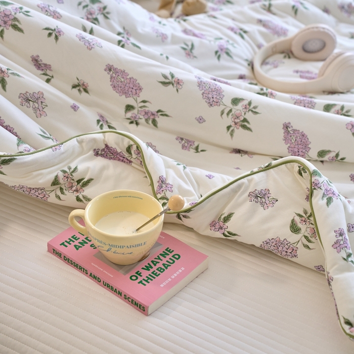 91家纺网 家纺一手货源 找家纺 维洋家纺 2025升级21%大豆新款A类牛奶丝针织夏被（四周踩棉）软糯凉感夏被空调被 紫苏