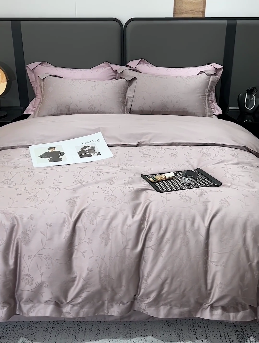 91家纺网 家纺一手货源 找家纺 金昱纺 2025新款50双股100支长绒棉贡缎提花高定四件套轻奢部落·玉粉