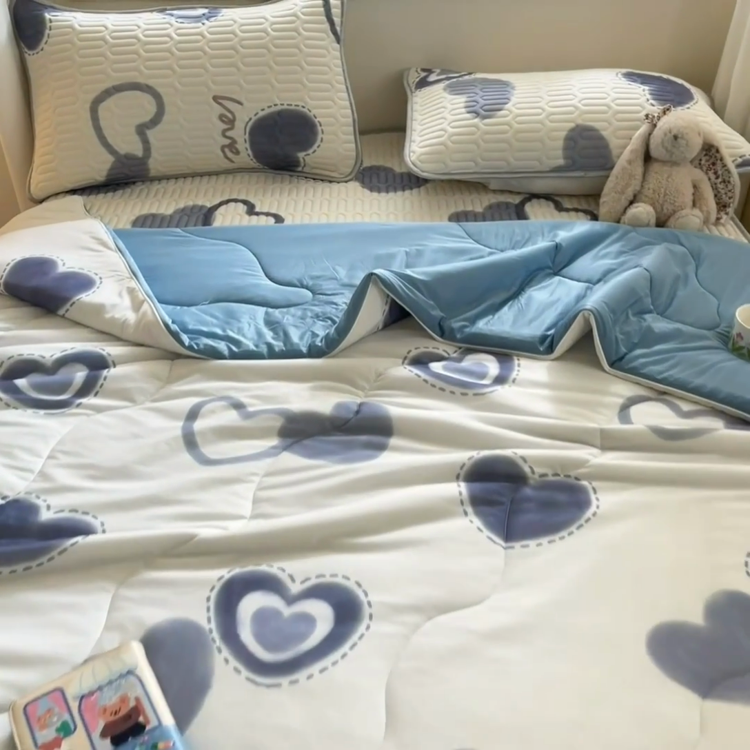 91家纺网 家纺一手货源 找家纺 维洋家纺 2025（专版花型）A类凉感丝夏被 凉感夏凉被双面加倍透气（四周踩棉） 幸运星