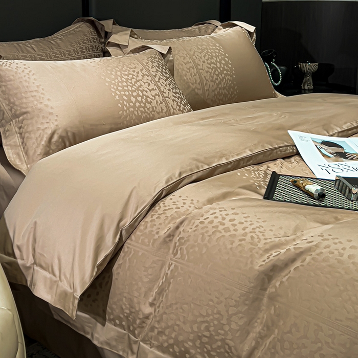 91家纺网 家纺一手货源 找家纺 金昱纺 2025新款50双股100支长绒棉贡缎提花高定四件套 欧瑞格-奶茶色