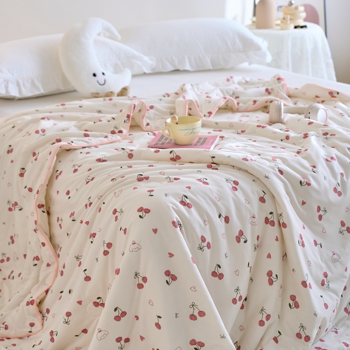 91家纺网 家纺一手货源 找家纺 维洋家纺 2025升级21%大豆新款A类牛奶丝针织夏被（四周踩棉）软糯凉感夏被空调被 樱桃小兔