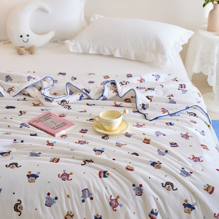 91家纺网 家纺一手货源 找家纺 维洋家纺 2025升级21%大豆新款A类牛奶丝针织夏被（四周踩棉）软糯凉感夏被空调被 魔法师