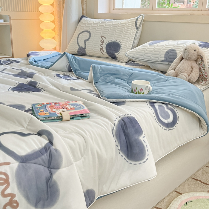 91家纺网 家纺一手货源 找家纺 维洋家纺 2025（专版花型）A类凉感丝夏被 凉感夏凉被双面加倍透气（四周踩棉） 幸运星