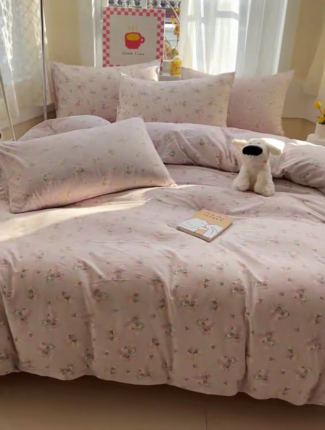 91家纺网 家纺一手货源 找家纺 暖芯优选 2025新款加厚云感棉双层纱四件套小碎花被套床单床笠款学生三件套新款直播热款 奶油味的暗恋