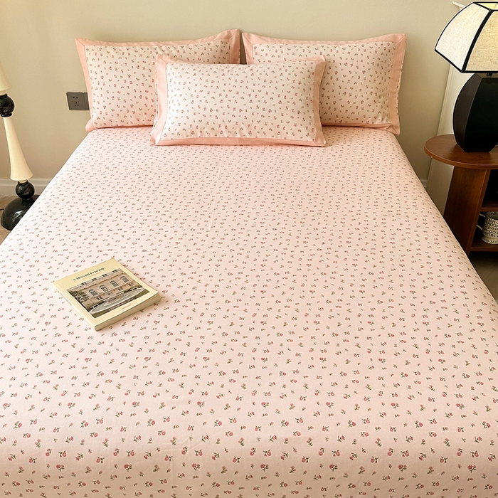 91家纺网 家纺一手货源 找家纺 蓝邻家纺 2025新款100%新疆原棉粗布小清新拼角工艺款系列单床单 粉黛