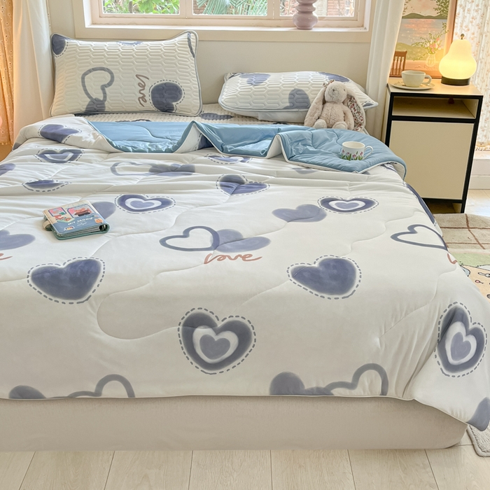 91家纺网 家纺一手货源 找家纺 维洋家纺 2025（专版花型）A类凉感丝夏被 凉感夏凉被双面加倍透气（四周踩棉） 幸运星