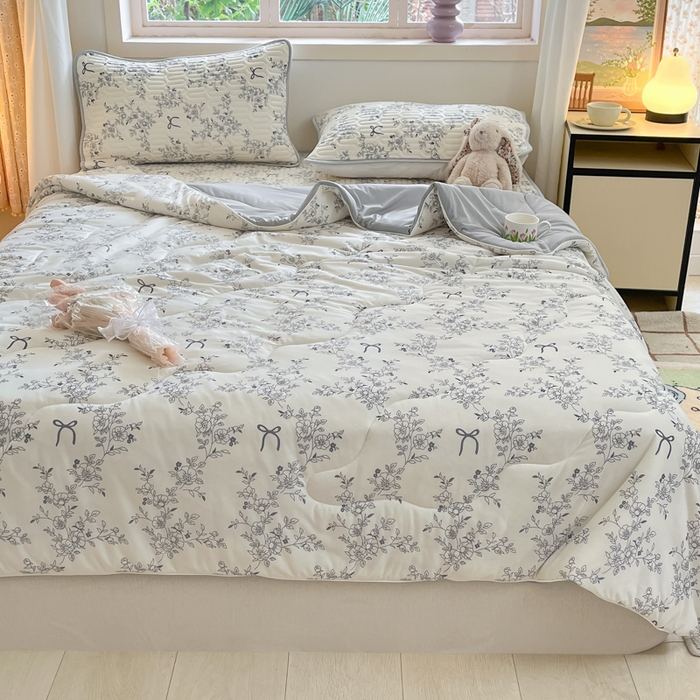 91家纺网 家纺一手货源 找家纺 维洋家纺 2025（专版花型）A类凉感丝夏被 凉感夏凉被双面加倍透气（四周踩棉） 漫天花舞