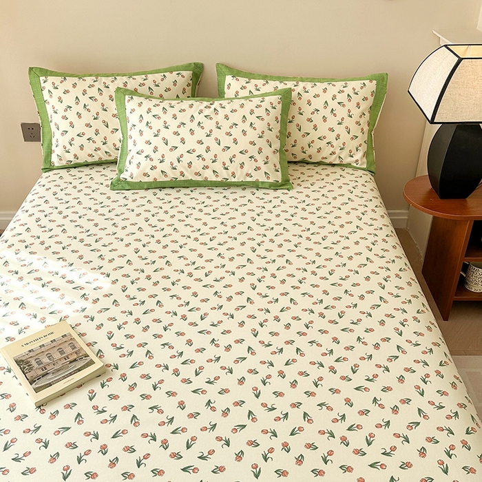 91家纺网 家纺一手货源 找家纺 蓝邻家纺 2025新款100%新疆原棉粗布小清新拼角工艺款系列单床单 花朝