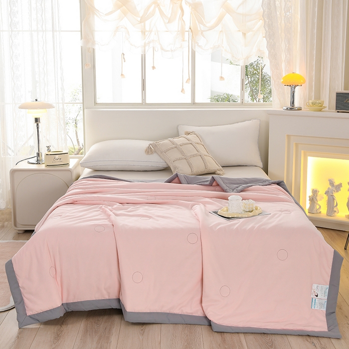 91家纺网 家纺一手货源 找家纺 易展家居 2025年新款水洗棉纯色夏被 樱花粉