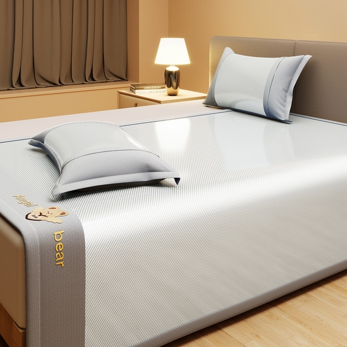 91家纺网 家纺一手货源 找家纺 （总）卡初家居（原微来） 2025 夏季轻柔丝系列冰丝席——欢乐熊系列