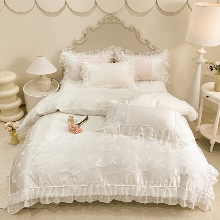 91家纺网 家纺一手货源 找家纺 艾米家居 2025新款韩版双层花边轻奢浮雕系列水洗冰丝四件套 白花边