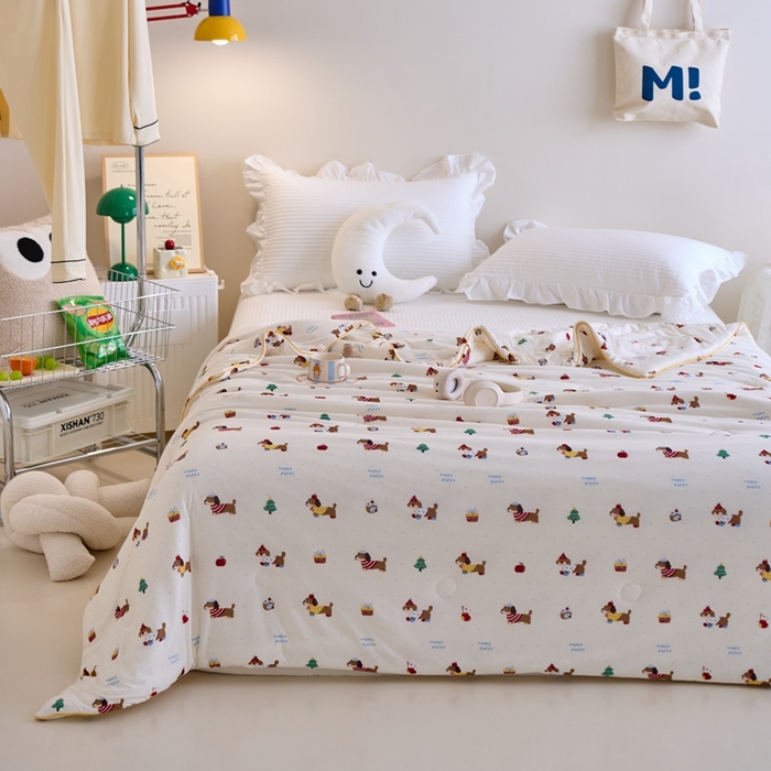 91家纺网 家纺一手货源 找家纺 维洋家纺 2025升级21%大豆新款A类牛奶丝针织夏被（四周踩棉）软糯凉感夏被空调被 腊肠狗