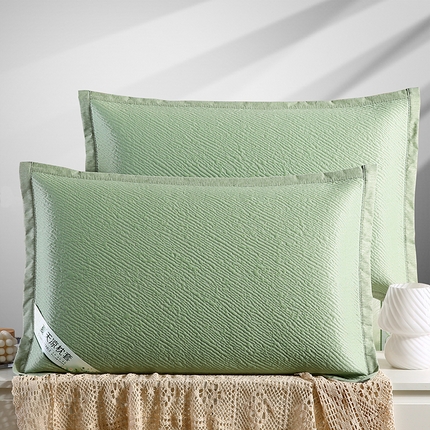 91家纺网 家纺一手货源 找家纺 小牛席业 2025新款小斜纹冷感豆豆枕套凉枕套夏天枕套冰丝枕套竹枕套藤枕套冰藤枕套 小斜纹冷感豆豆枕套-绿色