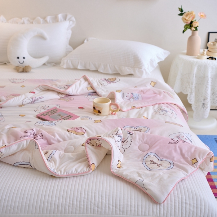 91家纺网 家纺一手货源 找家纺 维洋家纺 2025升级21%大豆新款A类牛奶丝针织夏被（四周踩棉）软糯凉感夏被空调被 甜兔兔