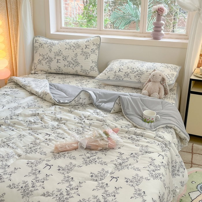 91家纺网 家纺一手货源 找家纺 维洋家纺 2025（专版花型）A类凉感丝夏被 凉感夏凉被双面加倍透气（四周踩棉） 漫天花舞