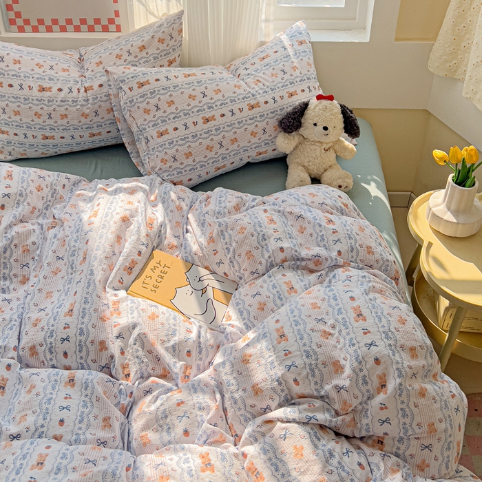 91家纺网 家纺一手货源 找家纺 暖芯优选 2025新款加厚云感棉双层纱四件套小碎花被套床单床笠款学生三件套新款直播热款 他和她的兔