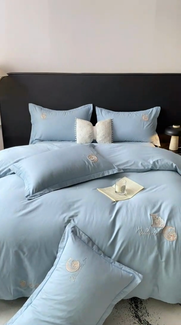 91家纺网 家纺一手货源 找家纺 昊翔家纺 【量大价优】2025新款全棉纯棉长绒棉刺绣绣花四件套【配礼盒提供买家秀】 澜韵-天空兰