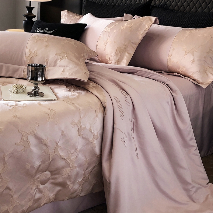 91家纺网 家纺一手货源 找家纺 换种生活 2025新款浮雕天丝夏被四件套 马上有钱花-粉