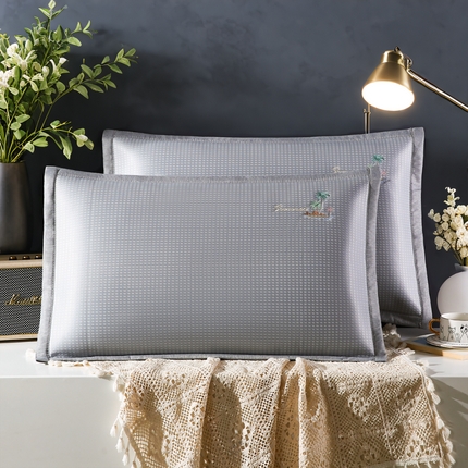小牛席业 2025新款海岛夏日凉感冰丝枕套凉枕套夏天枕套冰丝枕套竹枕套藤枕套冰藤枕套 海岛夏日凉感冰丝枕套-灰色