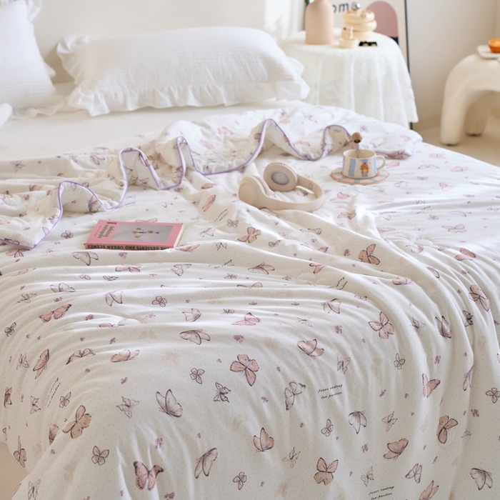 91家纺网 家纺一手货源 找家纺 维洋家纺 2025升级21%大豆新款A类牛奶丝针织夏被（四周踩棉）软糯凉感夏被空调被 喋喋飞舞