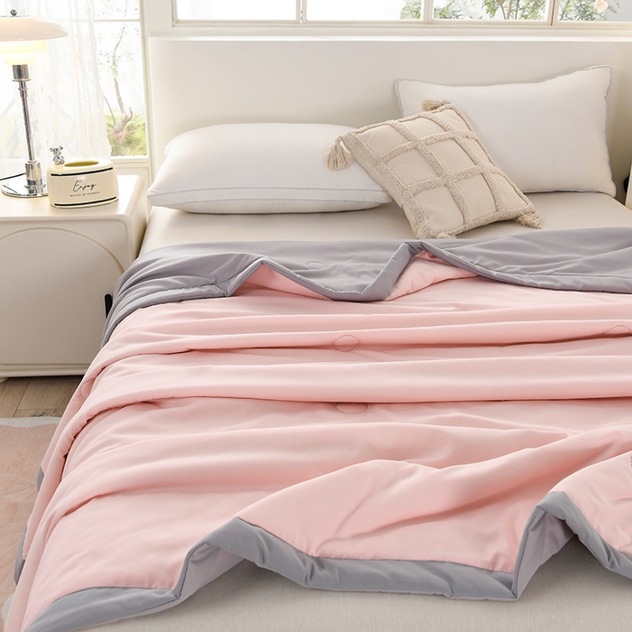 91家纺网 家纺一手货源 找家纺 易展家居 2025年新款水洗棉纯色夏被 樱花粉