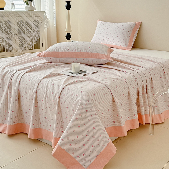 91家纺网 家纺一手货源 找家纺 蓝邻家纺 2025新款100%新疆原棉粗布小清新拼角工艺款系列单床单 花遇