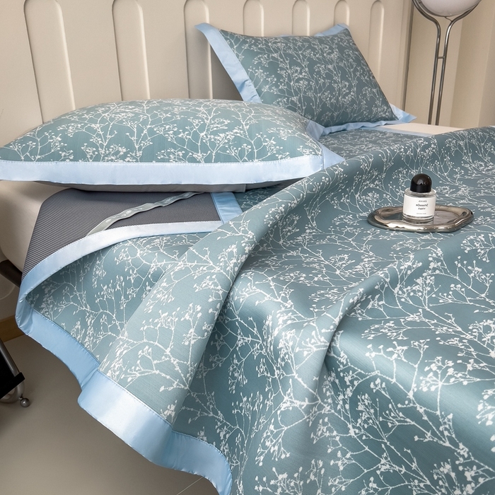 91家纺网 家纺一手货源 找家纺 卡初家居（原微来） 2025夏季凉感提花席 一叶枝枝-幽蓝