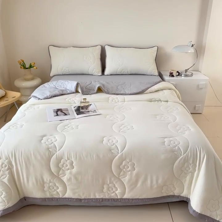 91家纺网 家纺一手货源 找家纺 芙绣家纺 2025新款针织棉绗缝夏被-莫奈花园 莫奈花园-奶白