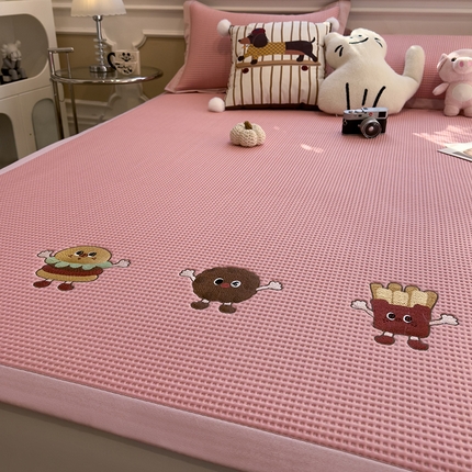 91家纺网 家纺一手货源 找家纺 （总）卡初家居（原微来） 2025 夏季乙纶冰豆豆华夫格席  绣花