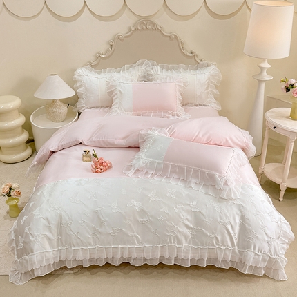 91家纺网 家纺一手货源 找家纺 艾米家居 2025新款韩版双层花边轻奢浮雕系列水洗冰丝四件套 粉花边