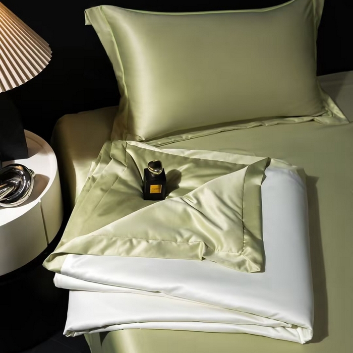 91家纺网 家纺一手货源 找家纺 丽卡家纺  家居馆 2025新款冰肌玉骨撞色天丝夏被四件套 橄榄绿+米白