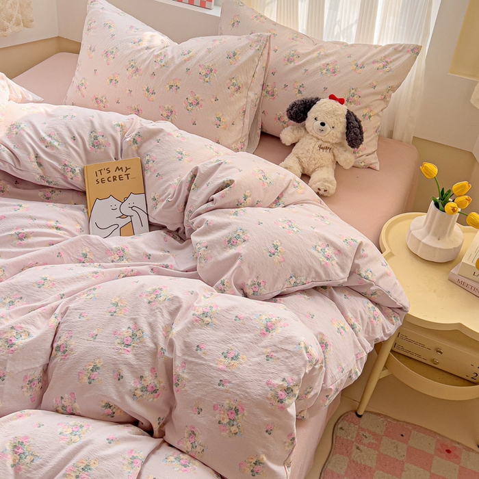 91家纺网 家纺一手货源 找家纺 暖芯优选 2025新款加厚云感棉双层纱四件套小碎花被套床单床笠款学生三件套新款直播热款 奶油味的暗恋