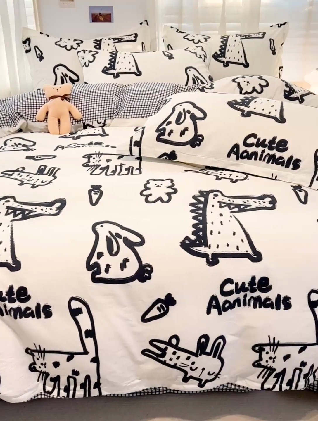 91家纺网 家纺一手货源 找家纺 金盛纺 2025新款13372全棉系列四件套 趣味恐龙