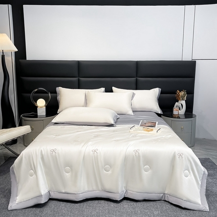 91家纺网 家纺一手货源 找家纺 江暮云家纺 2025新款水洗冰丝刺绣四件套 蝴蝶-奶白灰