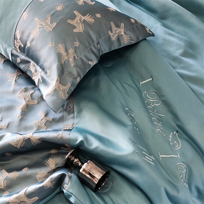 91家纺网 家纺一手货源 找家纺 换种生活 2025新款浮雕天丝夏被四件套 马上有钱花-兰