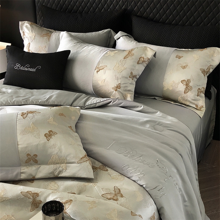 91家纺网 家纺一手货源 找家纺 换种生活 2025新款浮雕天丝夏被四件套 小蝴蝶-奶咖