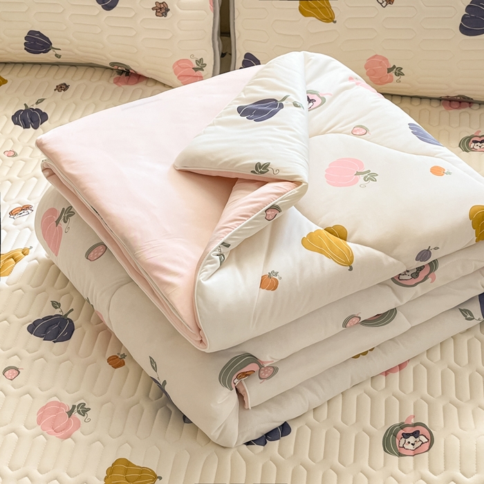 91家纺网 家纺一手货源 找家纺 维洋家纺 2025（专版花型）A类凉感丝夏被 凉感夏凉被双面加倍透气（四周踩棉） 南瓜