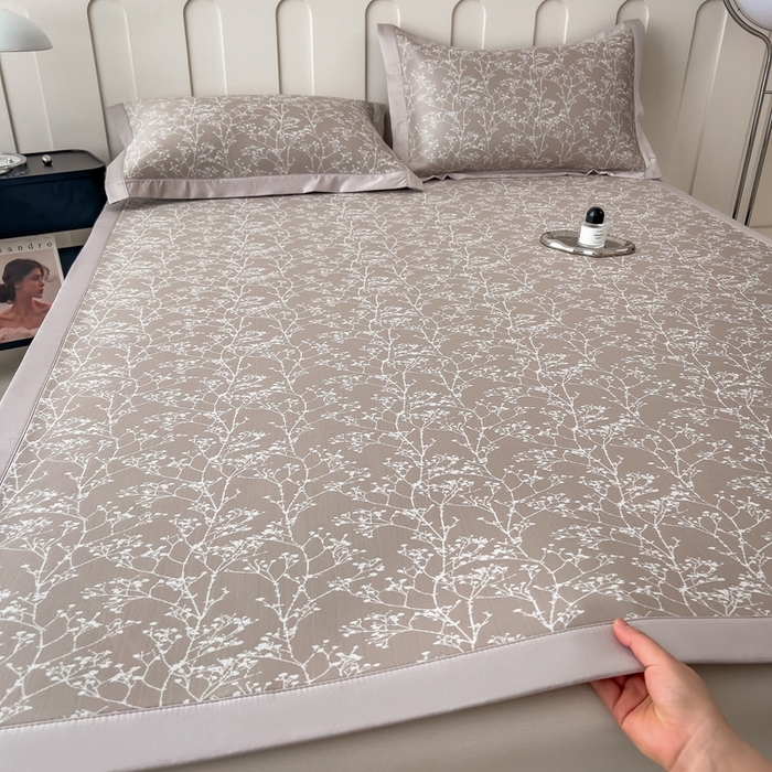 91家纺网 家纺一手货源 找家纺 卡初家居（原微来） 2025夏季凉感提花席 一叶枝枝-丝雾棕