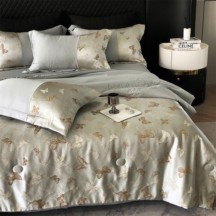 91家纺网 家纺一手货源 找家纺 换种生活 2025新款浮雕天丝夏被四件套 小蝴蝶-奶咖