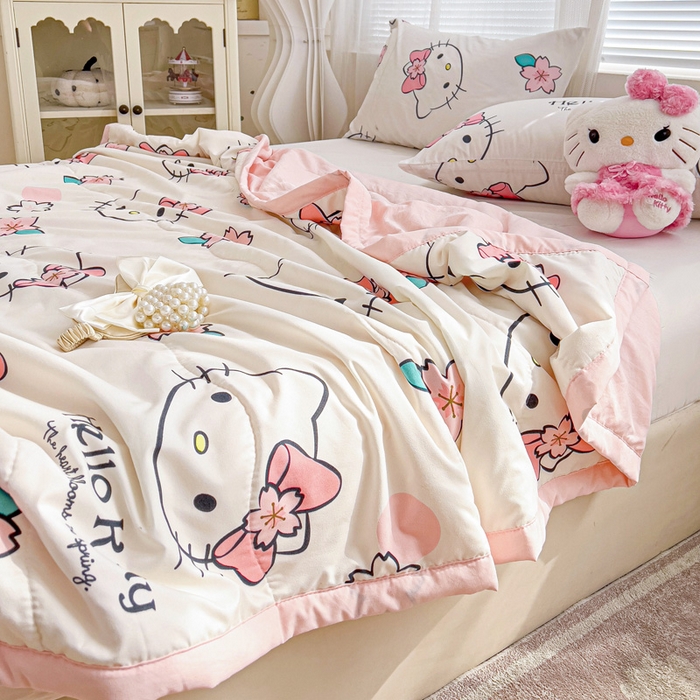 91家纺网 家纺一手货源 找家纺 海岛哥哥 2025新款三丽鸥系列A类水洗棉夏被大床图（提供买家秀） 夏被-樱花kt猫