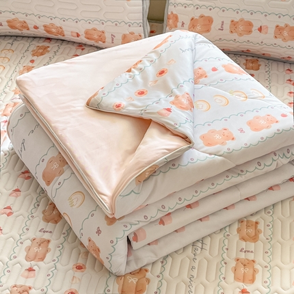 91家纺网 家纺一手货源 找家纺 维洋家纺 2025（专版花型）A类凉感丝夏被 凉感夏凉被双面加倍透气（四周踩棉） 可爱熊