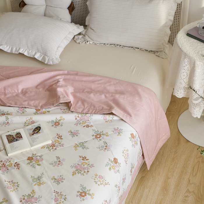 91家纺网 家纺一手货源 找家纺 维洋家纺 2025新款里外全棉印花棉花夏凉被 桔梗花