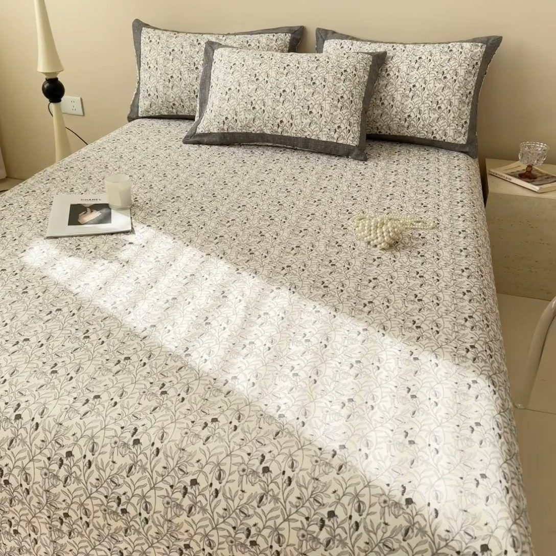 91家纺网 家纺一手货源 找家纺 蓝邻家纺 2025新款100%新疆原棉粗布小清新拼角工艺款系列单床单 冬聆-灰