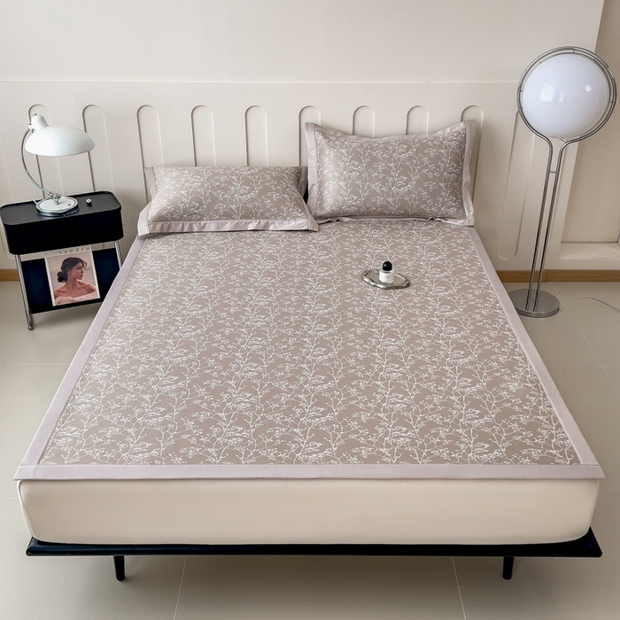 91家纺网 家纺一手货源 找家纺 卡初家居（原微来） 2025夏季凉感提花席 一叶枝枝-丝雾棕