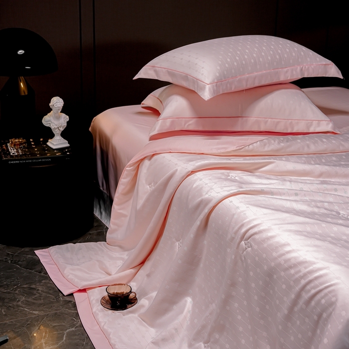 91家纺网 家纺一手货源 找家纺 2025新款格利亚天丝提花夏被四件套 格子-粉