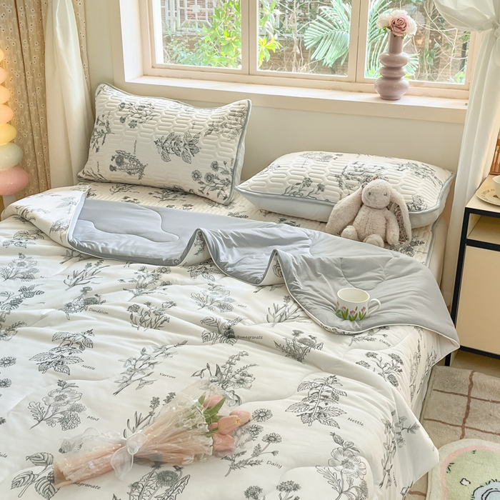 91家纺网 家纺一手货源 找家纺 维洋家纺 2025（专版花型）A类凉感丝夏被 凉感夏凉被双面加倍透气（四周踩棉） 千寻