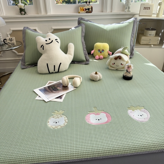 91家纺网 家纺一手货源 找家纺 卡初家居（原微来） 2026 夏季乙纶冰豆豆华夫格席  绣花 奶冻喵-果绿