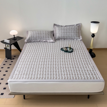 91家纺网 家纺一手货源 找家纺 卡初家居（原微来） 2025夏季轻柔丝系列冰丝席——绮梦系列 咖啡棕