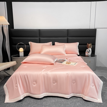 91家纺网 家纺一手货源 找家纺 江暮云家纺 2025新款水洗冰丝刺绣四件套 蝴蝶-奶油粉